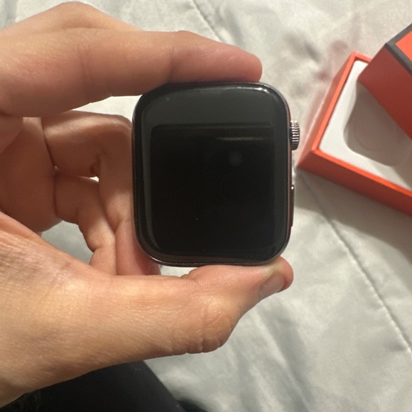 Watch 8 - Picture 3 of 6